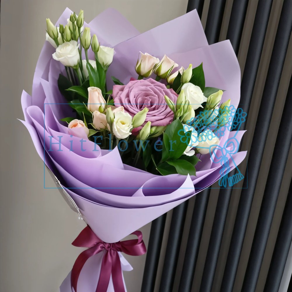 Букет цветов из: Розы и Лизиантусы